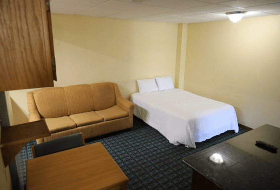 Snyder Motels:Room