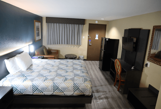 Snyder Motels:Room